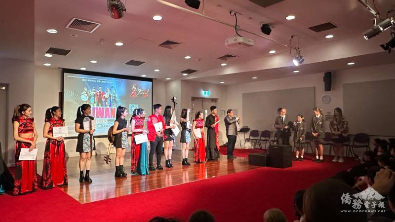 校方與訪團交流互動