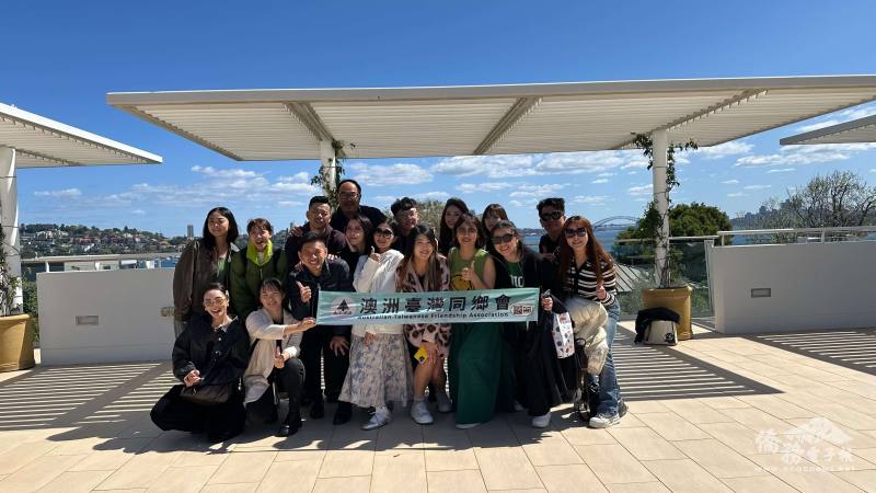 訪團與澳洲臺灣同鄉會工作團隊合影