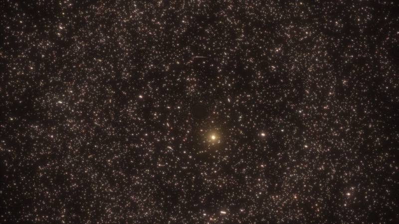 清大和國際團隊合作，提出中等質量黑洞候選者的重要證據，模擬圖顯示恆星被中等質量黑洞撕裂並吞噬，過程中釋放強烈X光。（NASA提供）