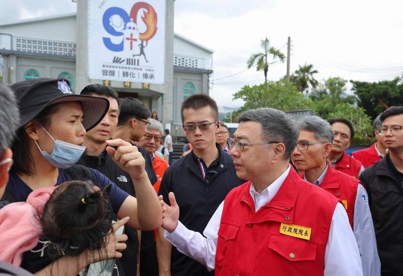 行政院長卓榮泰關心災民收容安置狀況