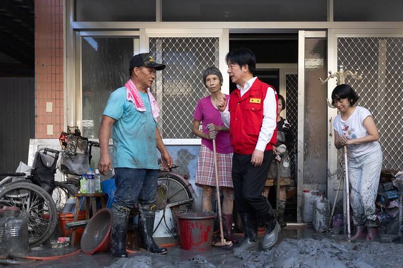 因應樺加沙颱風造成花蓮地區重大災情，賴清德總統25日下午先後前往花蓮國軍前進指揮所及光復淨水廠等地關心受災民眾及災後復原情形暨慰問救災國軍