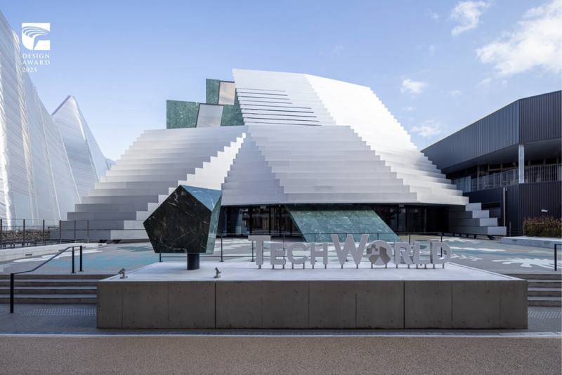 「2025年大阪世博TECH WORLD館」場館設計由張瑪龍陳玉霖聯合建築師事務所操刀，入圍2025金點設計獎年度最佳設計獎。（台灣設計研究院提供）
