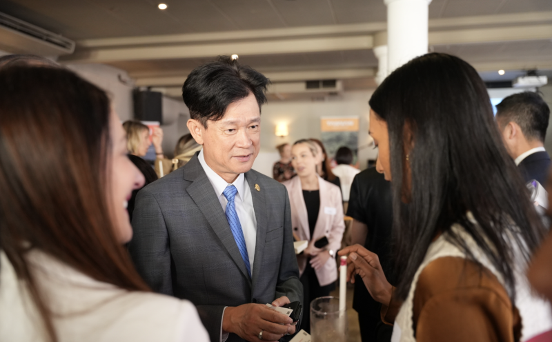 雪梨TTIC成立，交通部觀光署黃副署長勢芳接受雪梨當地媒體採訪及交流