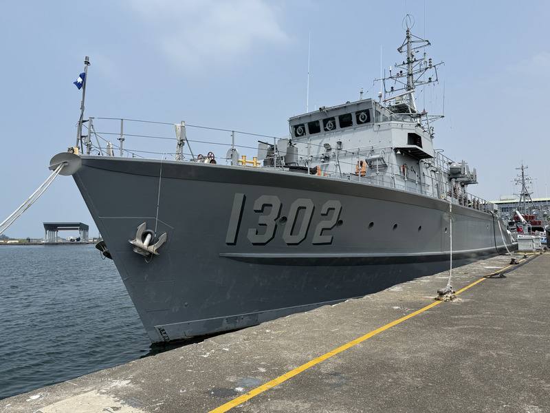 永豐級獵雷艦永嘉艦為海軍1980年代由中油公司以「多功能近岸船」名義，向德國Abeking & Rasmussen廠訂購