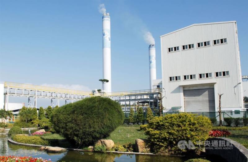 圖為麥寮電廠。（中央社檔案製片）