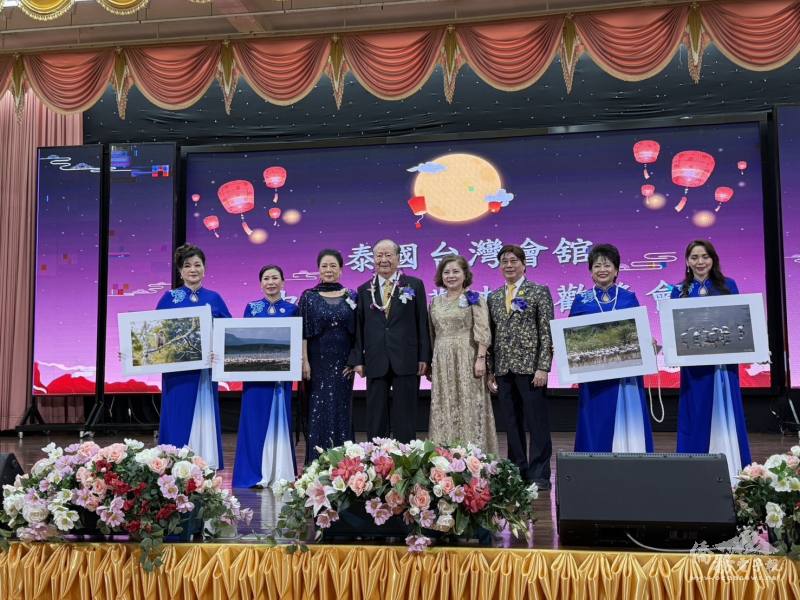 永遠名譽顧問莊建模捐贈攝影作品