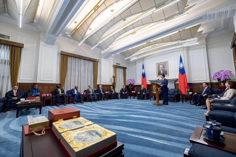 President Lai addresses a delegation of Latin American and Caribbean intelligence and security chiefs in Taiwan for a joint meeting