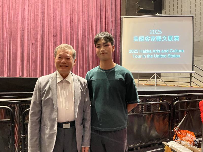 此次2025年北美巡演由團長鄭榮興領隊，共有22名團員隨行