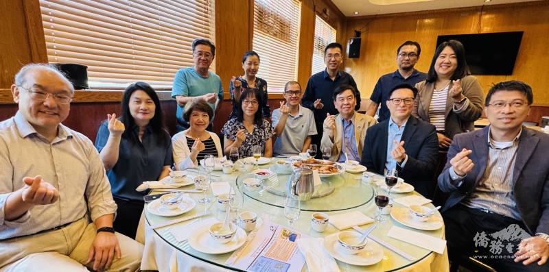 密西根僑務榮譽職貴賓、僑校校長及TCML主任大合影