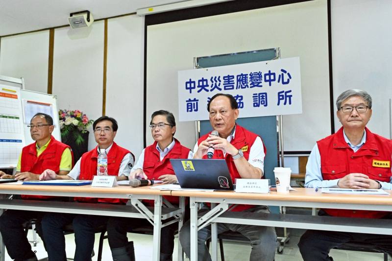 總協調官行政院季連成政務委員說明花蓮馬太鞍溪堰塞湖溢流最新救災進度