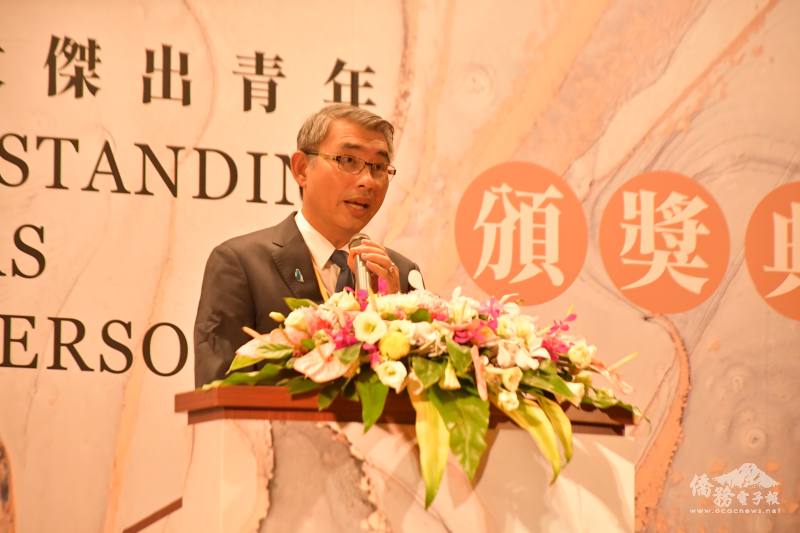 海華文教基金會董事長吳明穎致詞