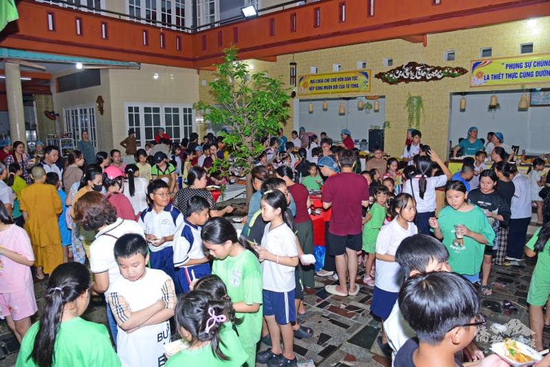 中秋送暖慈善活動現場