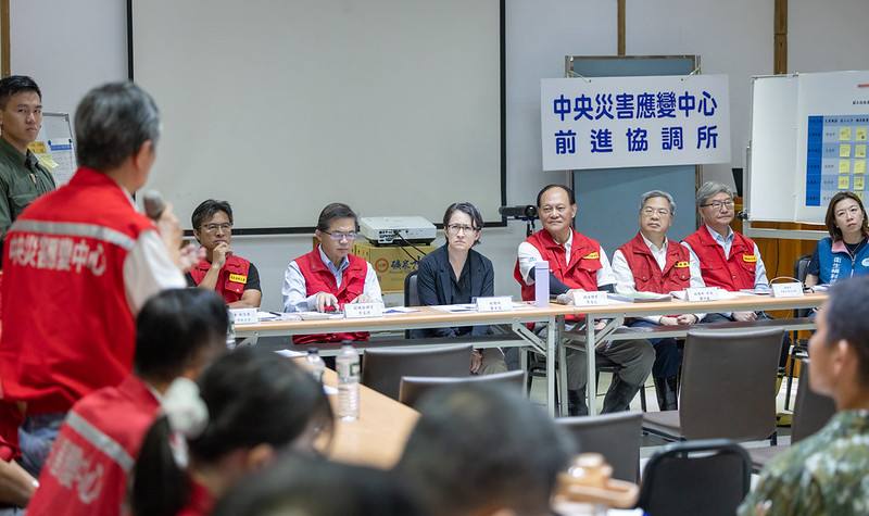 副總統至前進協調所了解災後復原情形