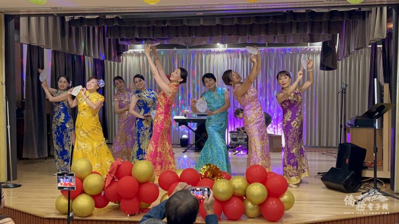 「風中之羽」舞蹈團表演