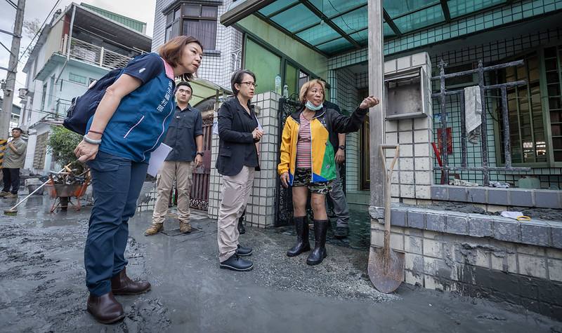 副總統期盼中央與地方政府持續密切協調，加速清理速度，盡快讓民眾恢復日常生活