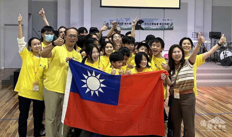 挑戰JUMP IN TO FASCA成功後團隊合影