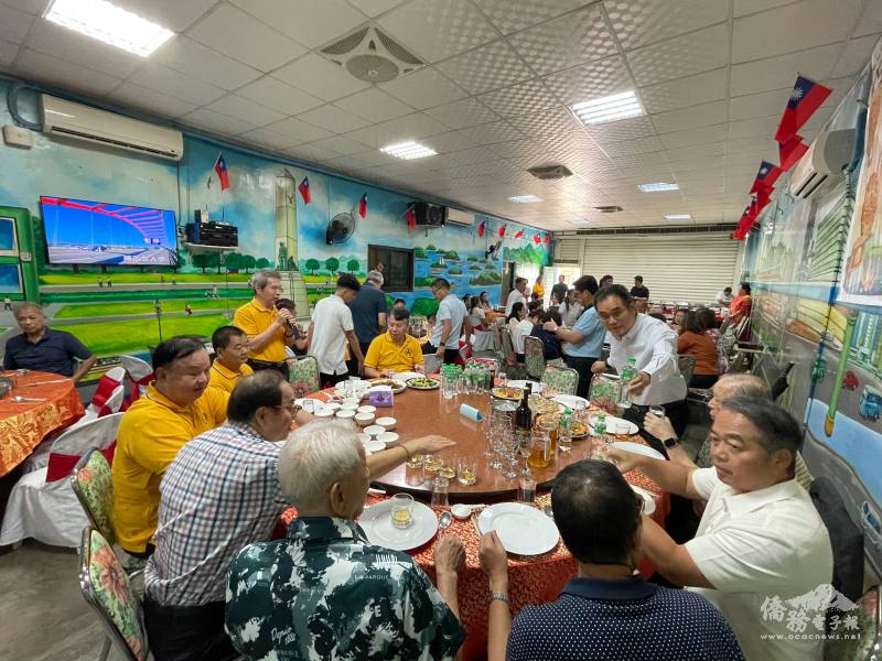 菲律賓北線臺商會員與來賓歡聚一堂，共慶中秋、共享團圓時光。
