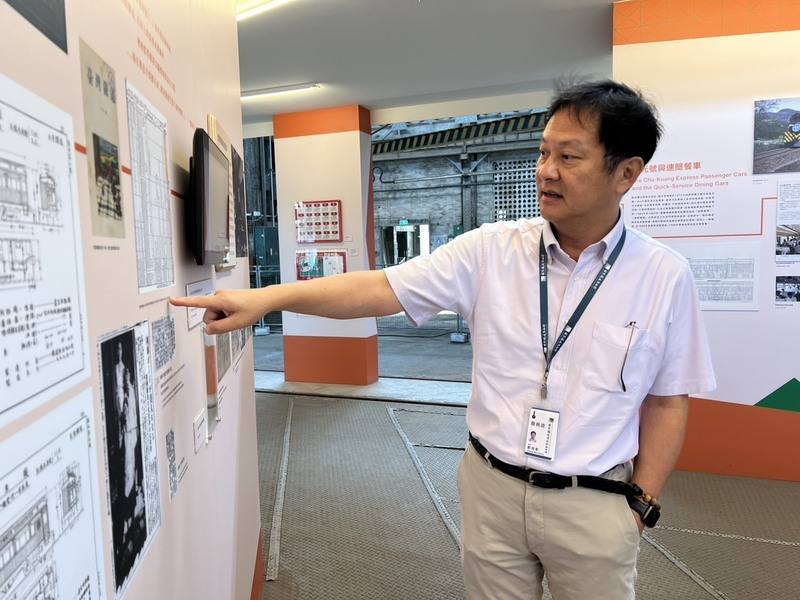 國家鐵道博物館於2025年7月底正式對外開放第1階段的園區與展覽空間，2個月就吸引15萬人次參觀，籌備處主任鄭銘彰（圖）4日表示，期待打造一座活的鐵博館，目標開館一週年挑戰70萬參觀人次。