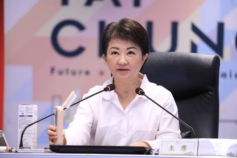 國慶晚會9日晚間將在台中市圓滿戶外劇場舉行，台中市長盧秀燕7日在市政會議公布，民眾可於當天下午4時30分起免費排隊進場。