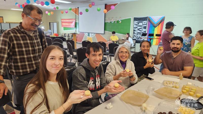 洛麗臺灣華語文學習中心學生們體驗手工月餅製作