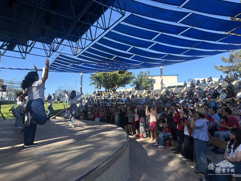 聖地牙哥僑民齊聚一堂，共同歡樂起舞《臺灣尚勇》