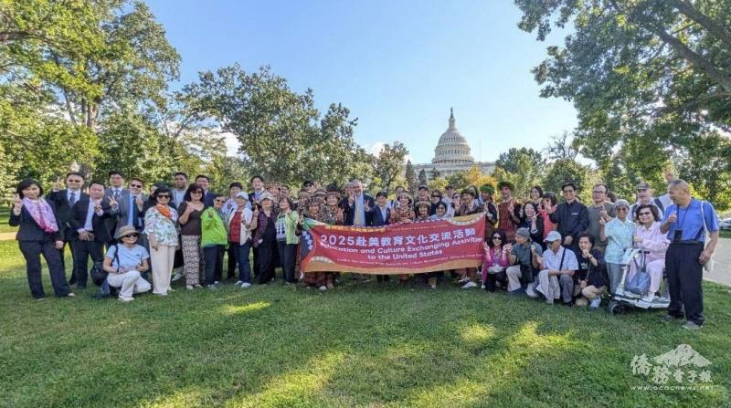 為支持遠道而來的學子，許多華府地區僑界鄉親特別前往觀賞，歡迎訪團