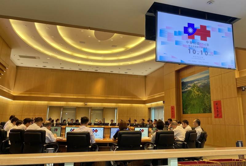 新北市民政局8日在市政會議報告，10日國慶升旗典禮將於新北市美術館舉行，還有「一日闔家歡」系列活動