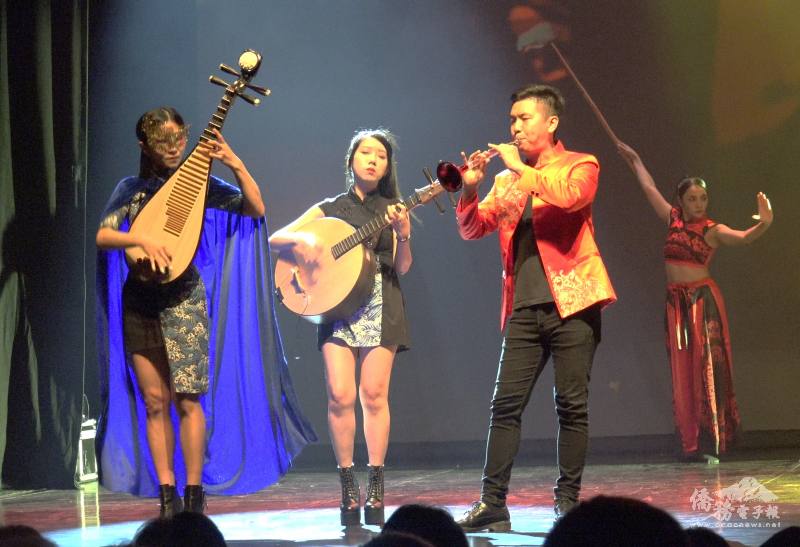 文化訪問團當代樂坊的表演