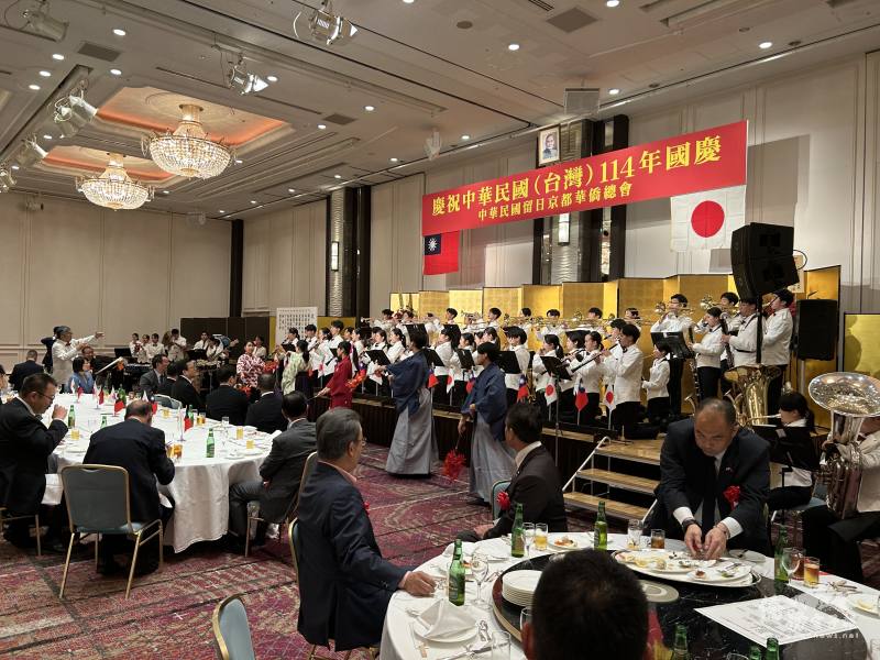 兩洋高校吹奏部帶來精采演出