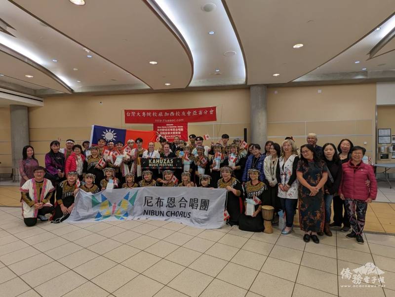 尼布恩合唱團前往克里族(Enoch)的Kitaskinaw School文化交流