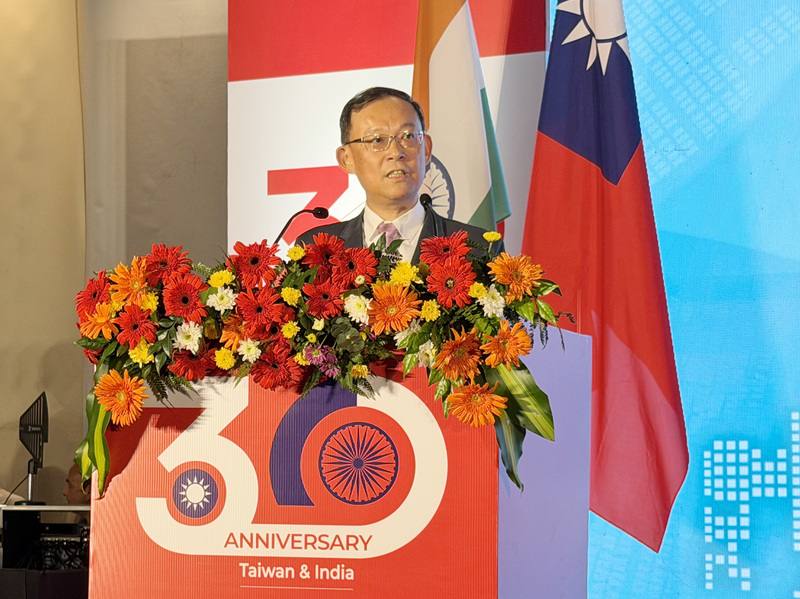 駐印度代表處8日晚間在新德里舉辦國慶酒會。駐印度代表陳牧民表示，台灣和印度關係30年來有長足進步，期盼印度更認識台灣，促使兩國關係持續成長