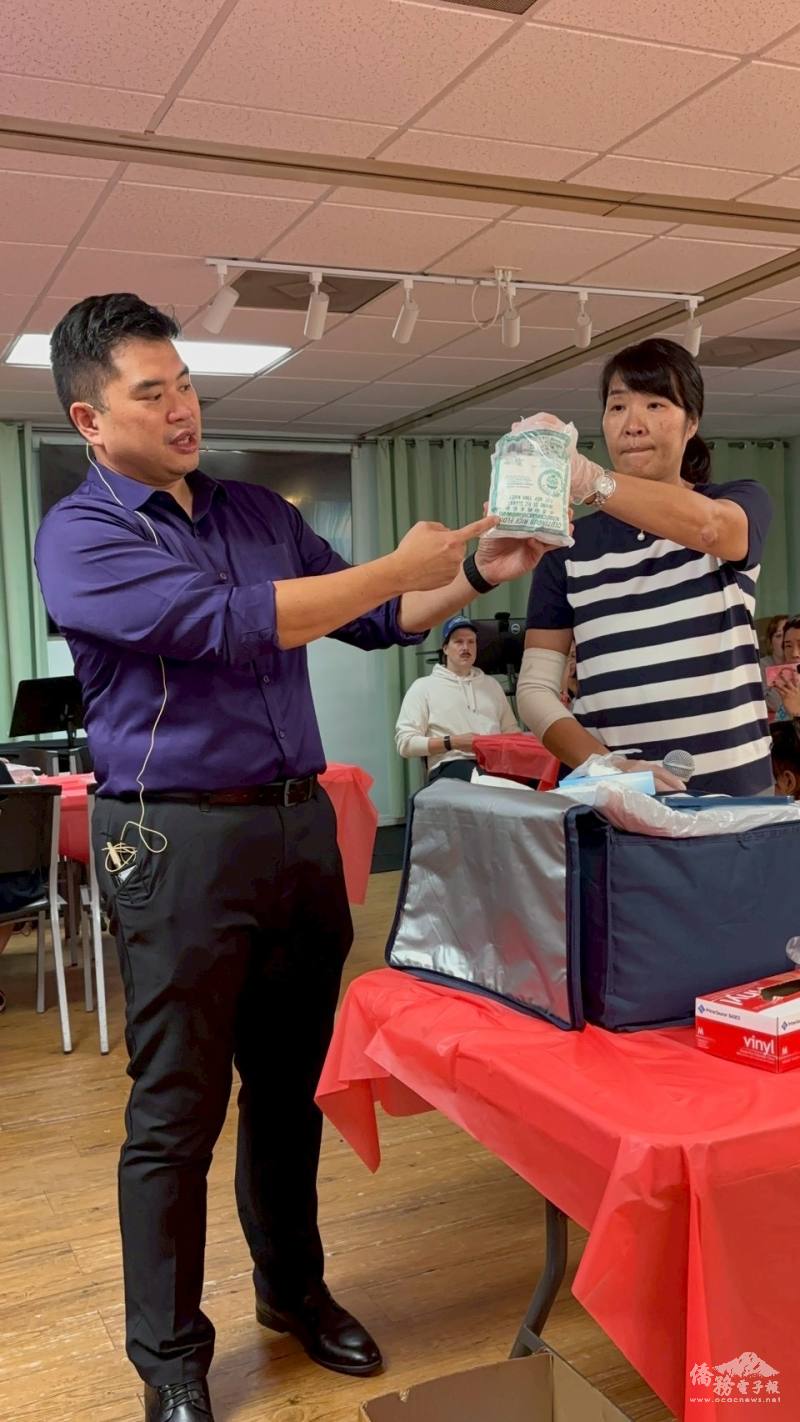 兩位講師特別介紹月餅材料以及無麩質飲食替代品
