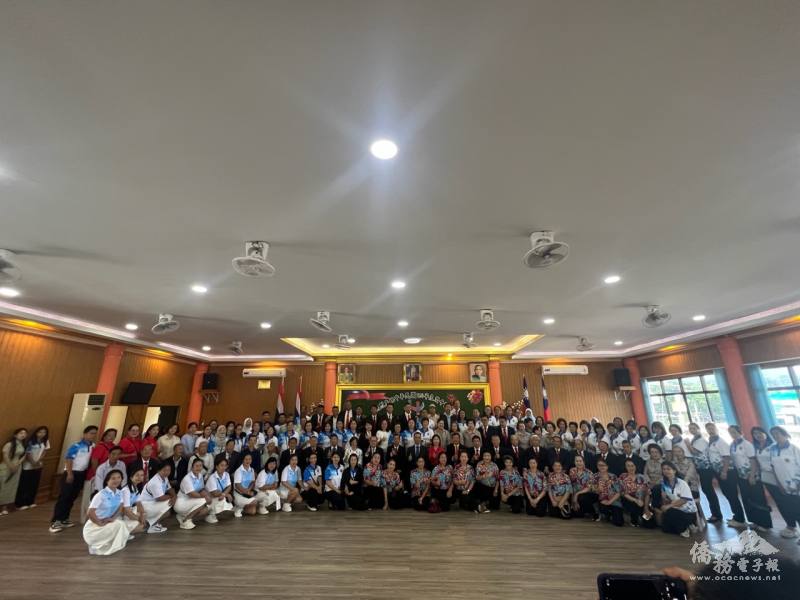 慶典後賓主合影