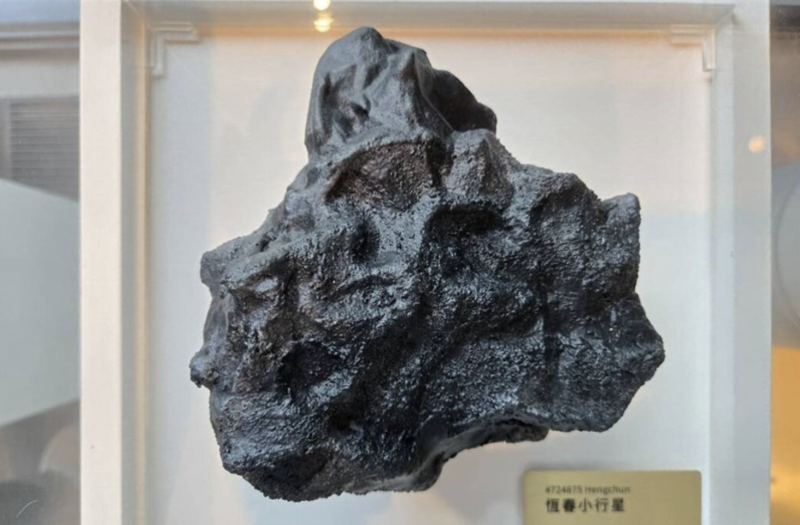 A model of the asteroid Hengchun, spotted by National Central University, is on display at the Pingtung County Library on Saturday. CNA photo Oct. 11, 2025