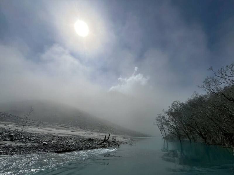 花蓮馬太鞍溪上游堰塞湖湖區崩坍、土方崩落及淤沙現況。（林業保育署花蓮分署提供）