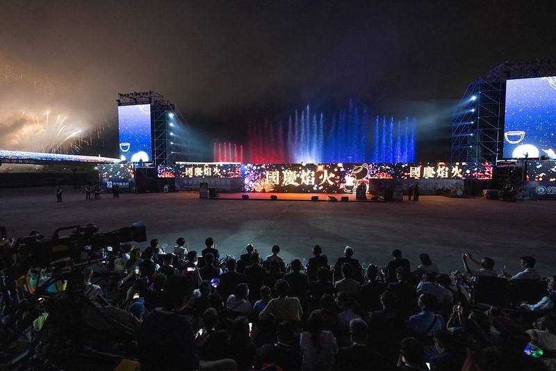 總統出席「中華民國114年國慶焰火晚會」