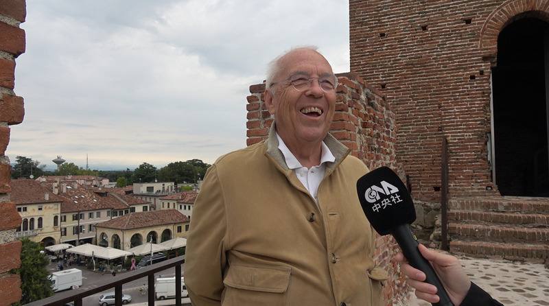 北義威內托自由堡觀光局長喬維尼接受中央社專訪表示，他是台灣的忠實粉絲，欽佩台灣人堅守民主自由價值，也殷盼更多台灣旅客造訪