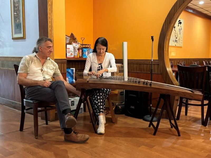 From left: Shuyuan Metcalfe and Conrad Metcalfe. (Photo provided by Liang Yu Hsia)