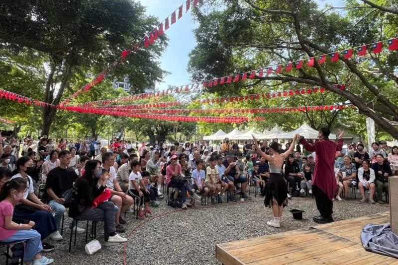 台南市政府文化局12日統計，各古蹟景點與文化園區於國慶日3天連假期間，門票與園區展售收入創歷年同期新高。圖為水交社文化園區。（台南市文化局提供）