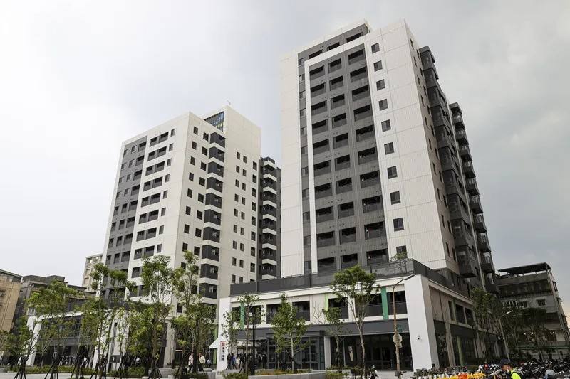 圖為「萬華安居」社宅。（中央社檔案照片）