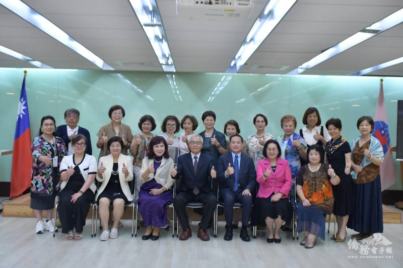 僑委會副委員長張良民接見台日協賛會回國參訪團