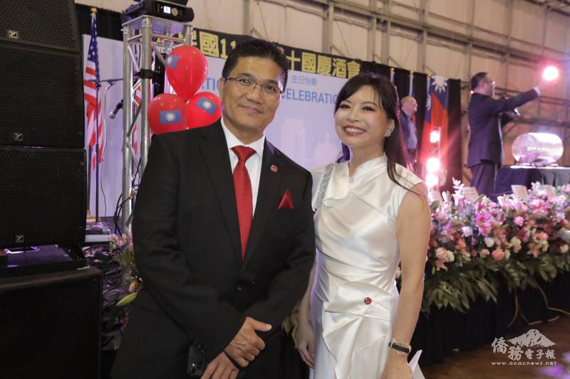 主持人宋春富與賴怡君