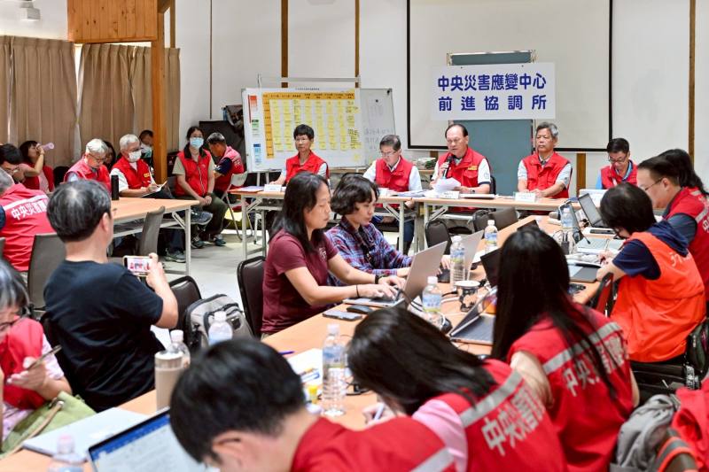 中央災害應變中心前進協調所14日召開第40次工作會報後記者會