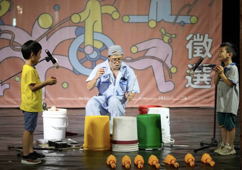 台北市文化局表示，「2025台北時裝週－潮流新聲」、「2025台北白晝之夜」旋轉木馬舞台活動，陸續將有獲選台北街藝之星的街頭藝人參與演出。（台北市文化局提供）