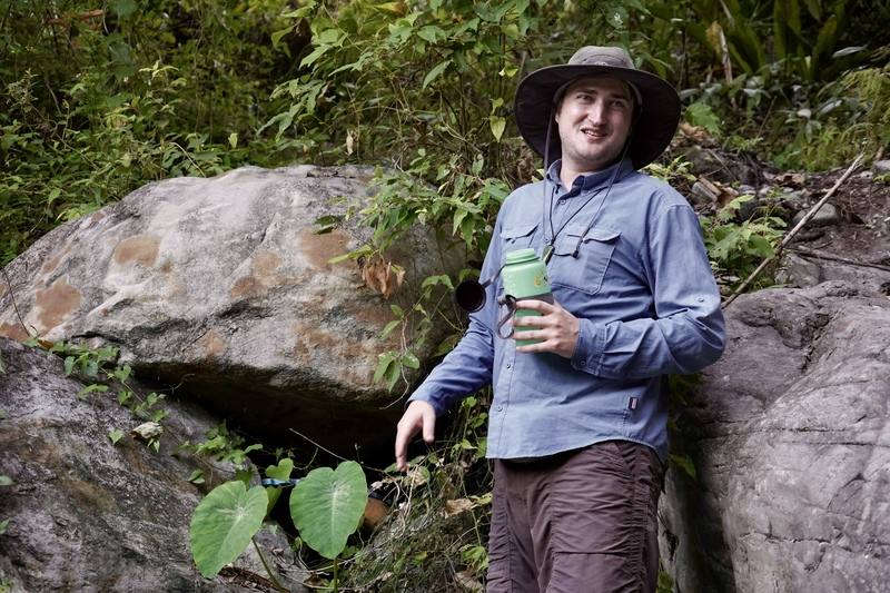 美國環境教育工作者柯澗敏，經營「台灣岩石大哥Taiwan Rock Guy」 YouTube頻道，讚美花東地區是岩石天堂。