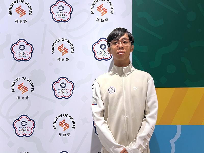 電競首度成為亞洲青年運動會比賽項目之一，台灣「快打旋風6」新星Ugang（陳又綱）（圖）15日出席亞青運授旗儀式時表示，目標是攜手隊友一起登上頒獎台。