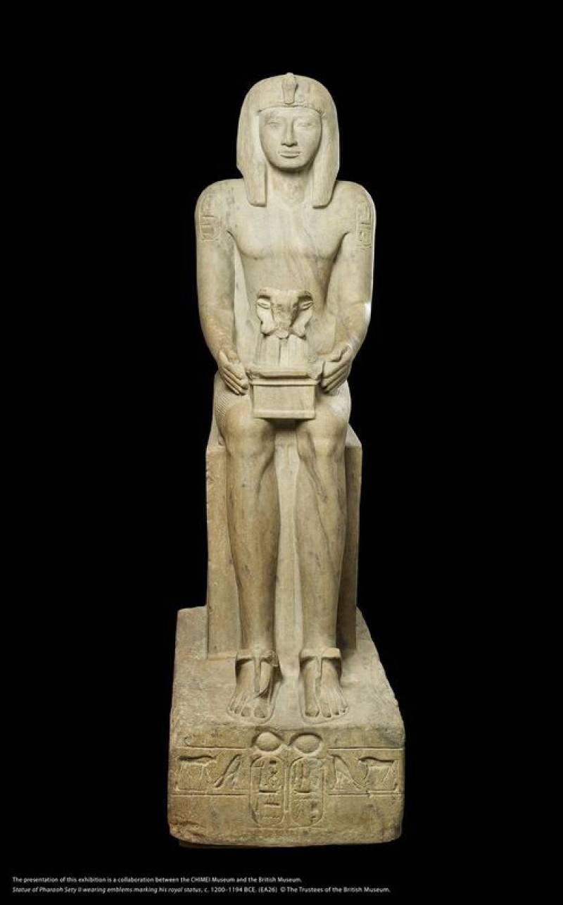 奇美博物館和大英博物館2026年將合作推出「埃及之王：法老」，也是台灣史上最大規模法老文物展，預定2026年1月29日登場；大英博物館保存最完整法老雕像的塞提二世坐像，也將展出。（奇美博物館提供，圖片版權：大英博物館理事會）
