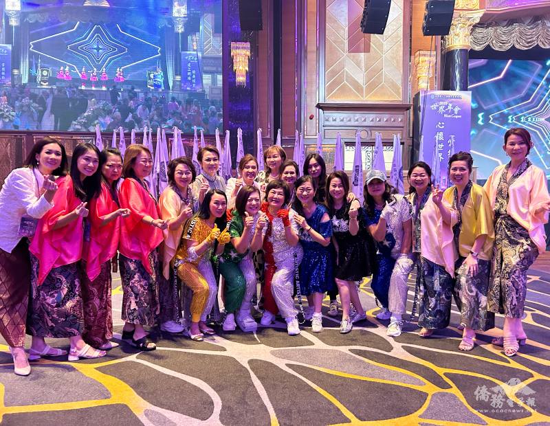 世華吉隆坡分會為晚宴帶來精彩歌舞表演