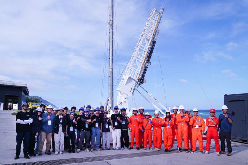 國立陽明交通大學機械工程系跨實驗室團隊研製的科研探空火箭「Asfaloth-2025」，18日發射升空，由國科會與國家太空中心（TASA）指導，是旭海科研火箭發射場第10個科研火箭發射任務。（TASA提供）