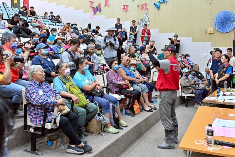 總協調官行政院季連成政務委員表示，此次演練是臺灣罕見的大規模演練，計投入3個鄉鎮、14個村里，逾4千人參與